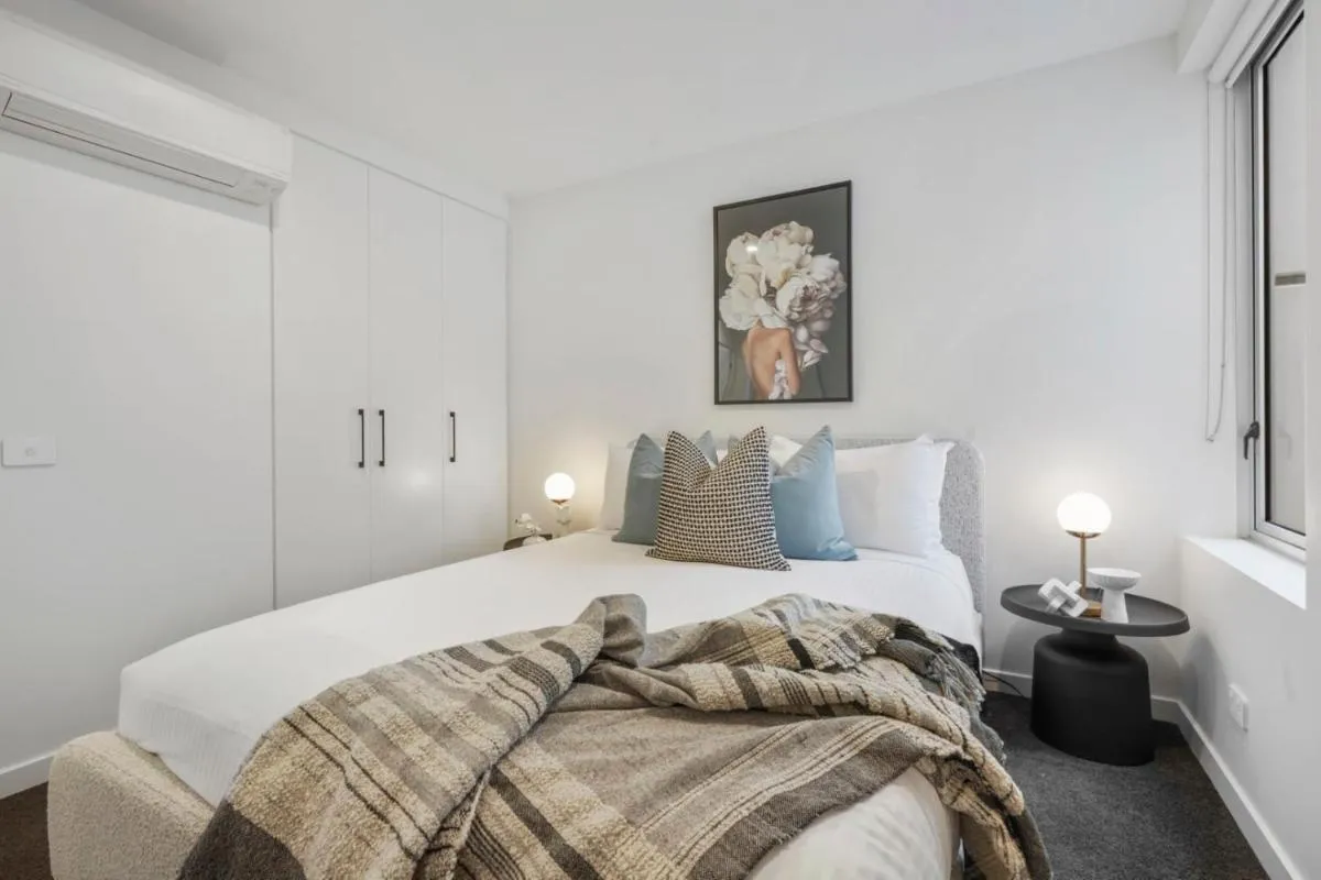Image 5 of Exquisite Sky Home in Southbank
