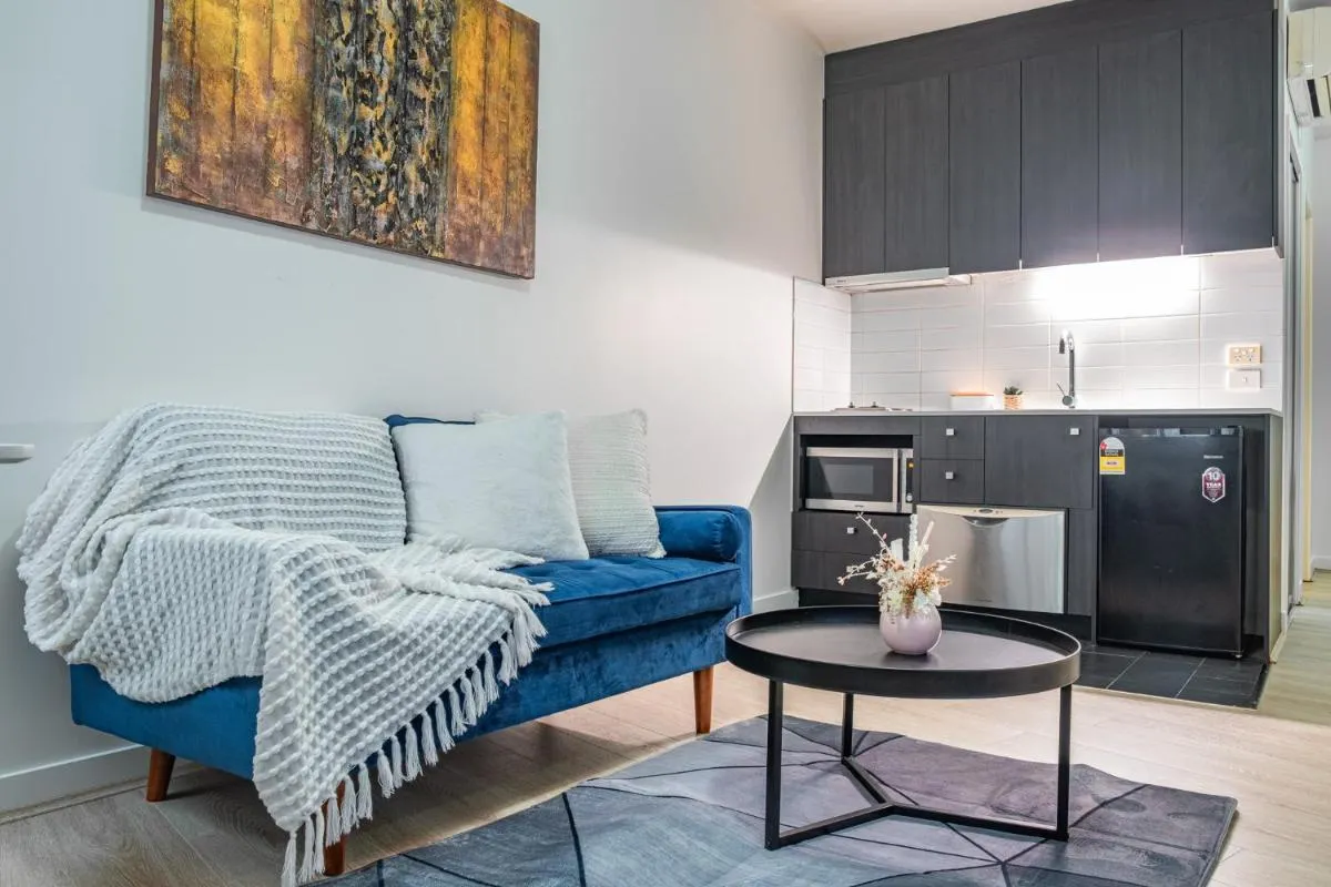 Image 2 of Extremely Convenient 1br1ba Nest In Melbourne Cbd