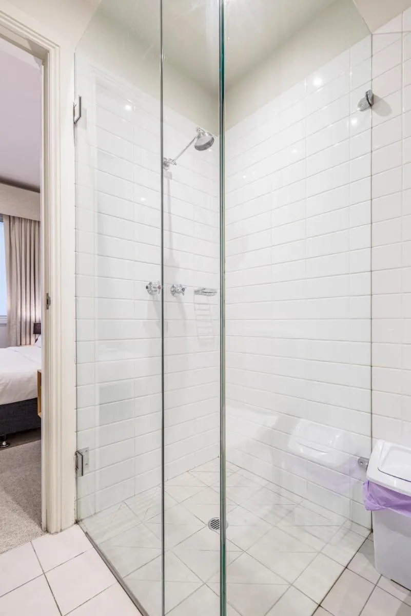 Image 3 of Fabulous Collins Street Luxury 2 BR Apartment