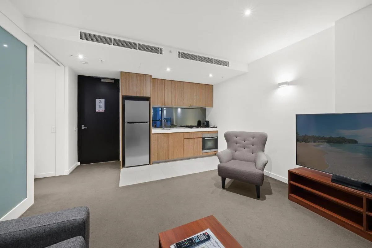 Image 4 of Flinders Street Apartments