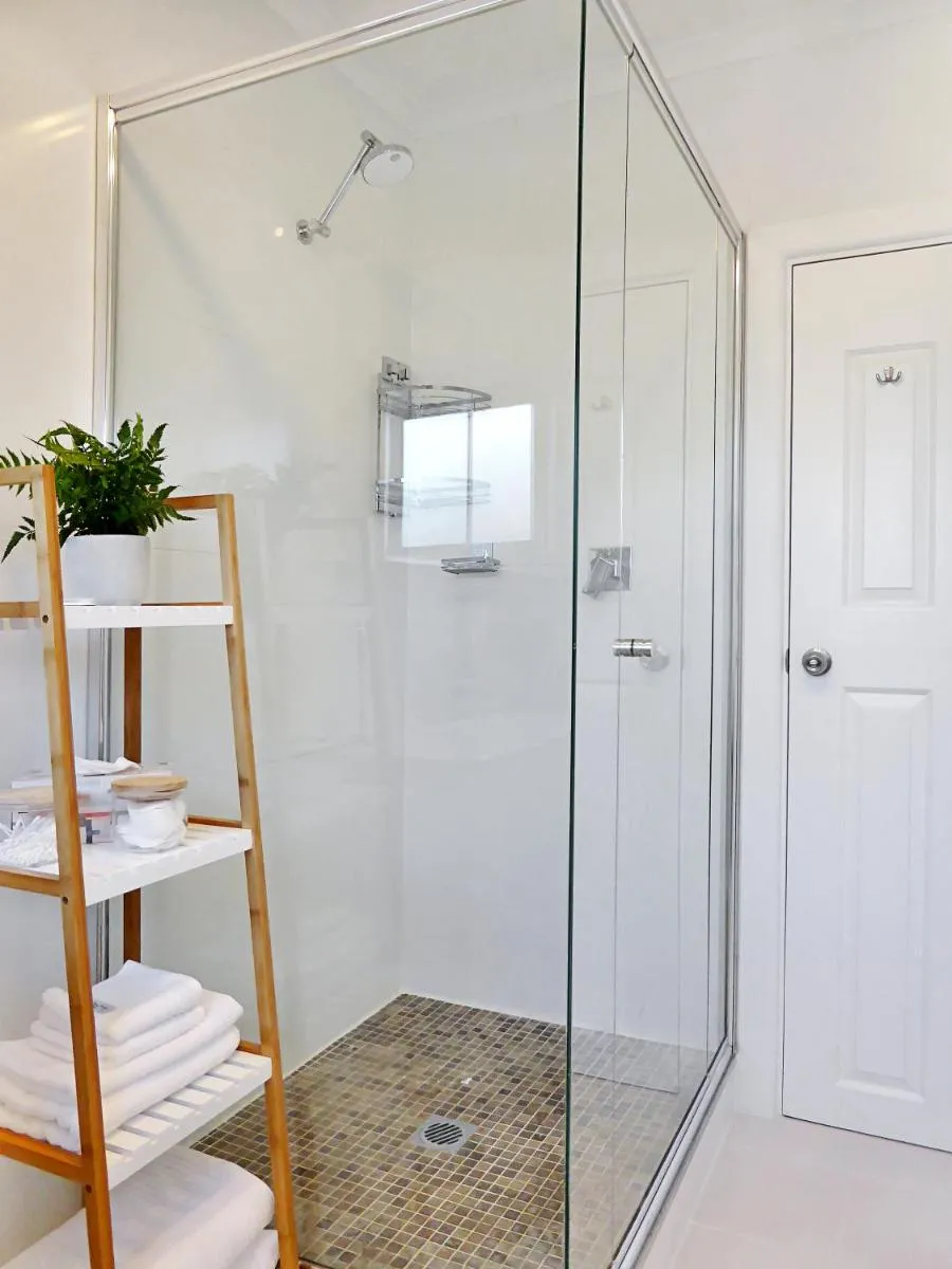 Image 3 of Glen Iris, Quiet Boutique 2 bedroom Netflix, WIFI, Parking, Free Wine