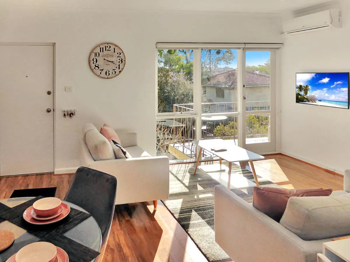 Image 2 of Glen Iris, Quiet Boutique 2 bedroom Netflix, WIFI, Parking, Free Wine