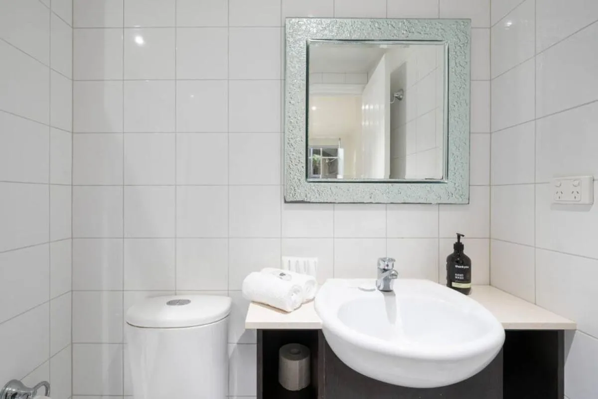 Image 2 of Gordons Place Entire Apartment CBD Location