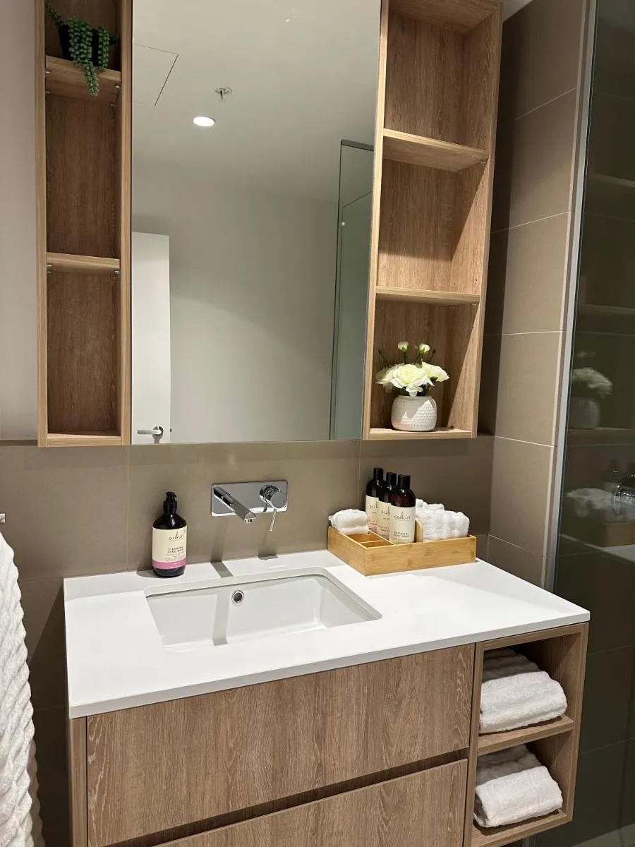 Image 3 of Harborview Horizon Suite