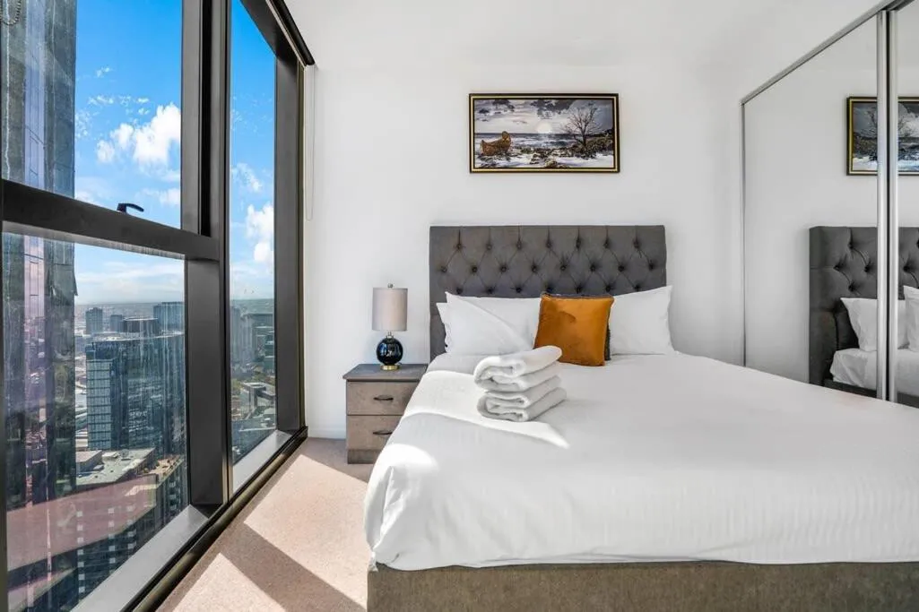 Image 1 of High Rise Southbank Luxury Apt (50th floor)
