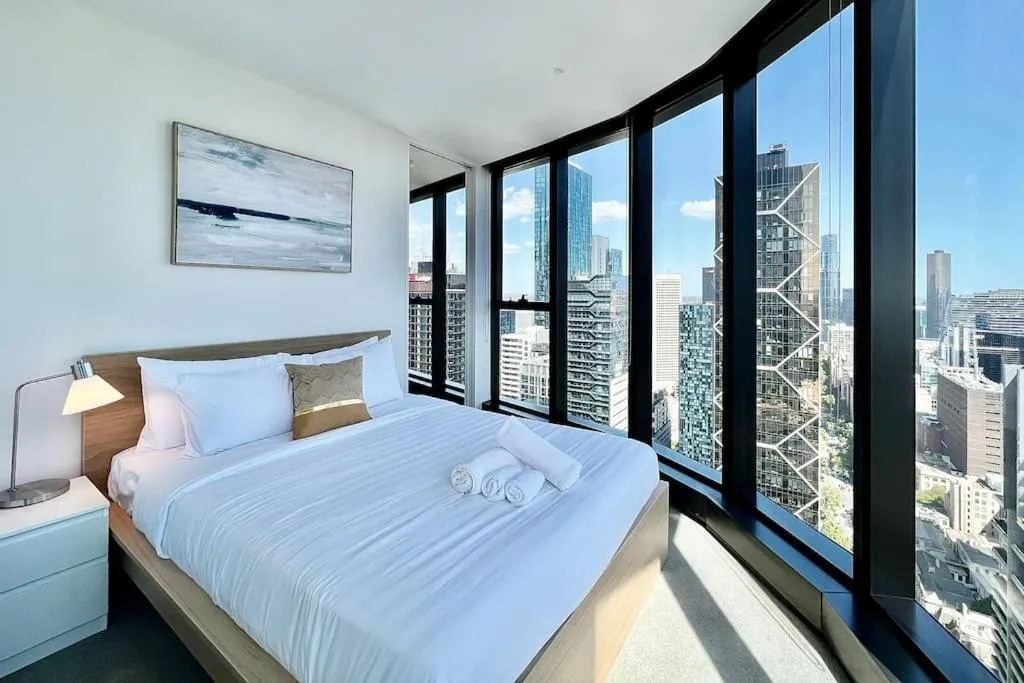 Image 5 of Highrise best location 2baths