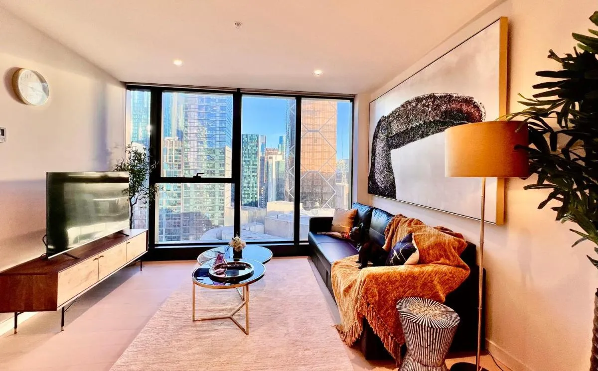 Image 3 of Highrise best location 2baths