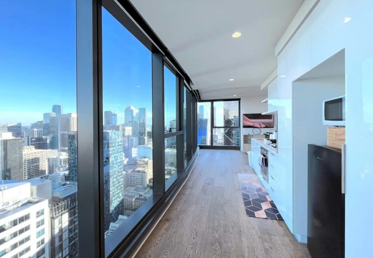 Image 3 of High-rise condo in Melbourne CBD