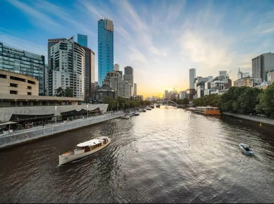 Image 6 of Home away from home in Southbank