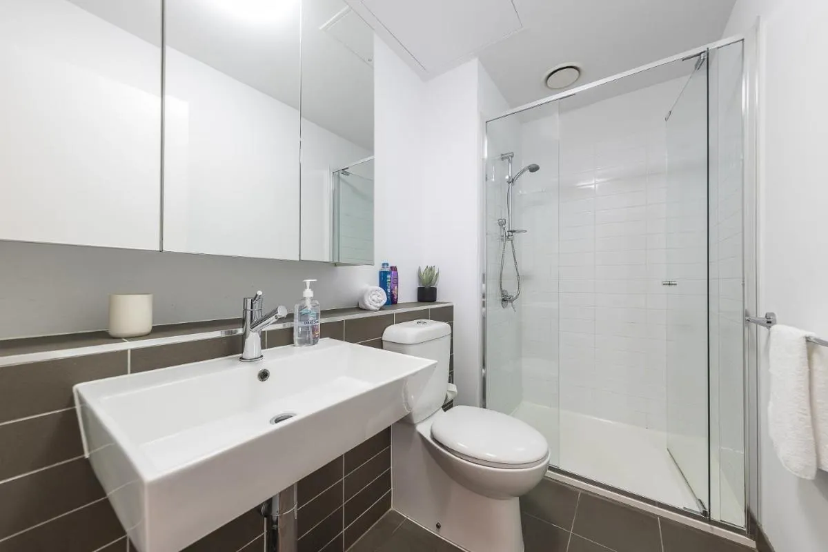 Image 2 of Hudson Sea View Apartments Southern Cross Station CBD