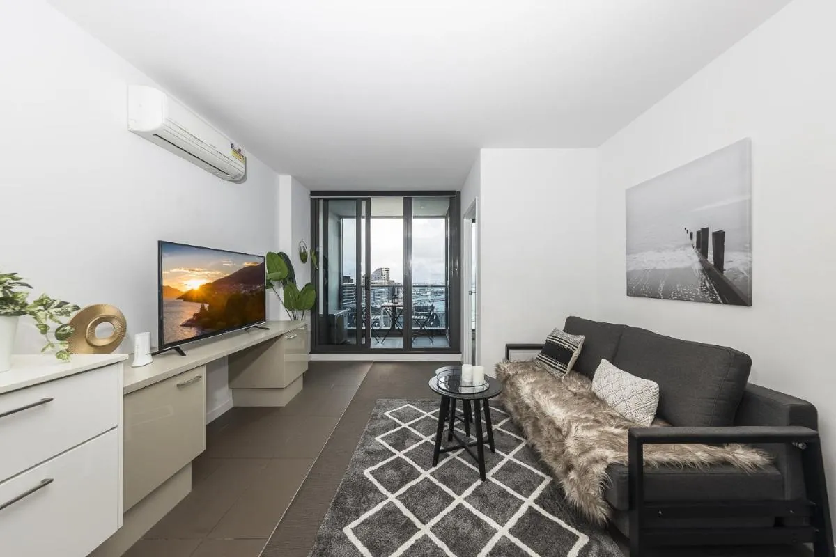Image 4 of Hudson Sea View Apartments Southern Cross Station CBD