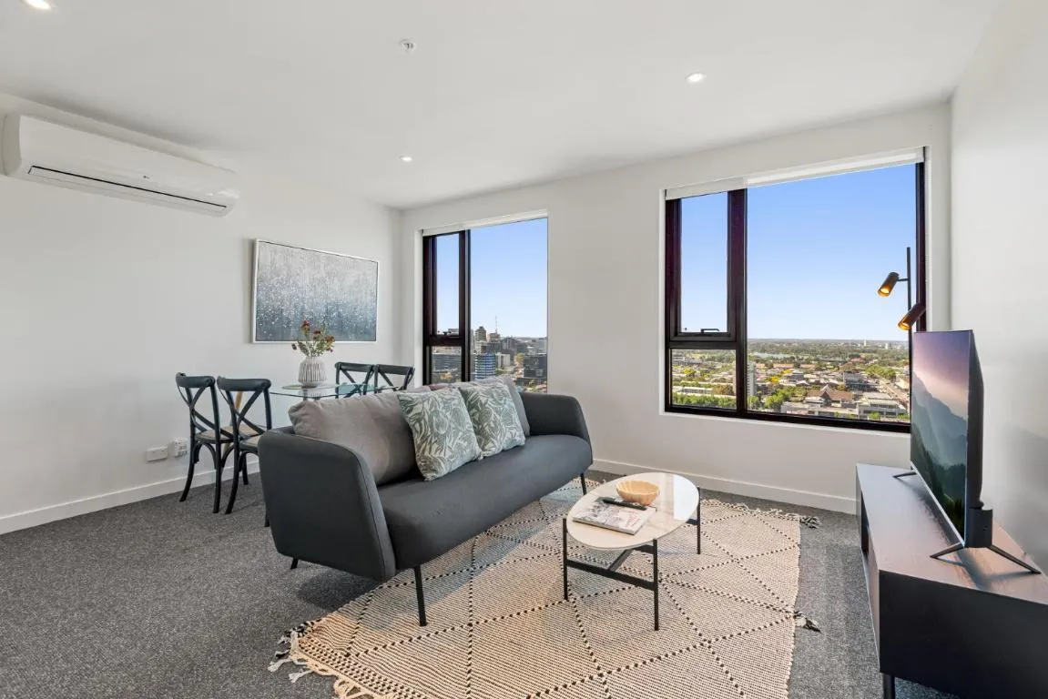 Image of Inner City 2-Bed with Pool, BBQ & Gym