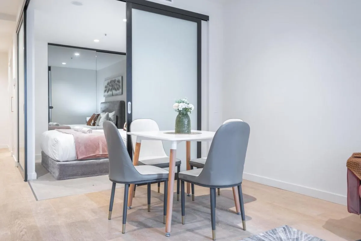 Image 2 of Joyful 1br1ba Apt In Melbourne With Balcony