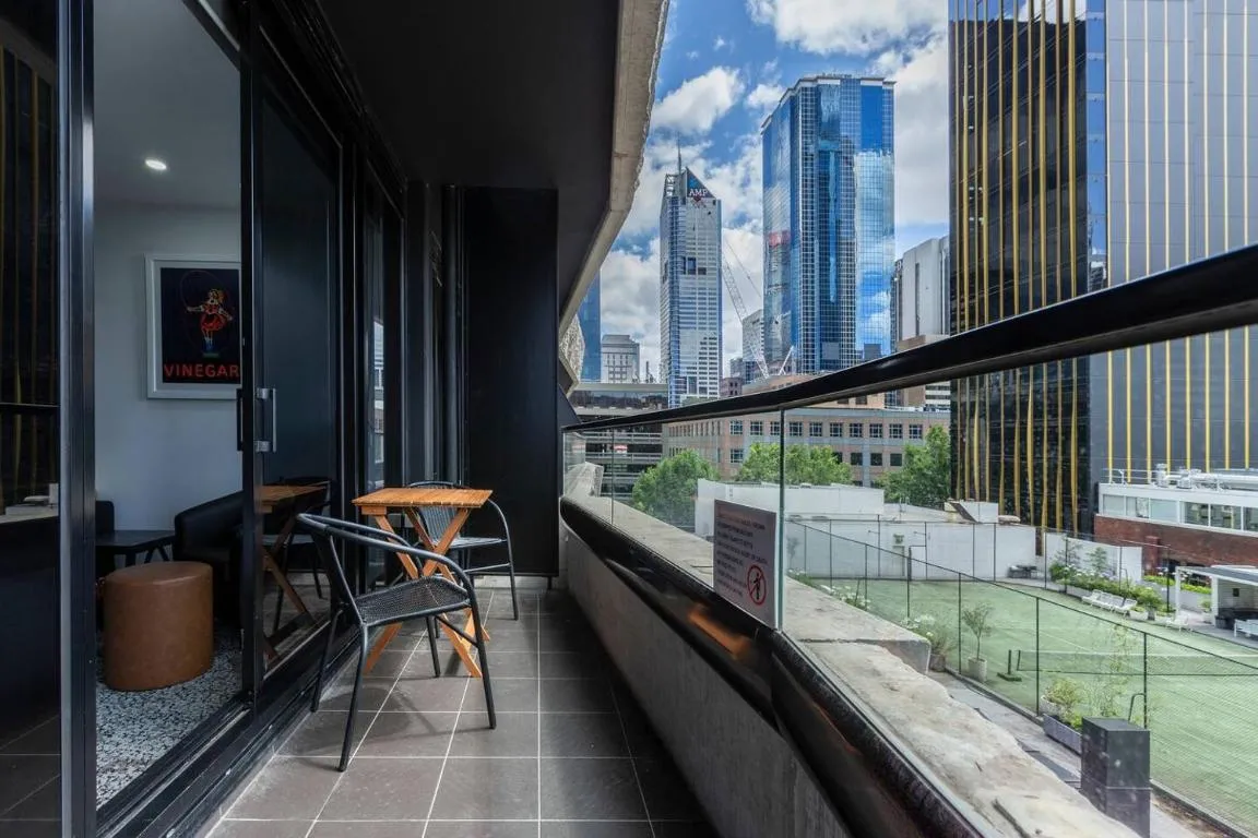 Image of Katherine Place – Modern and Central Balcony Pad