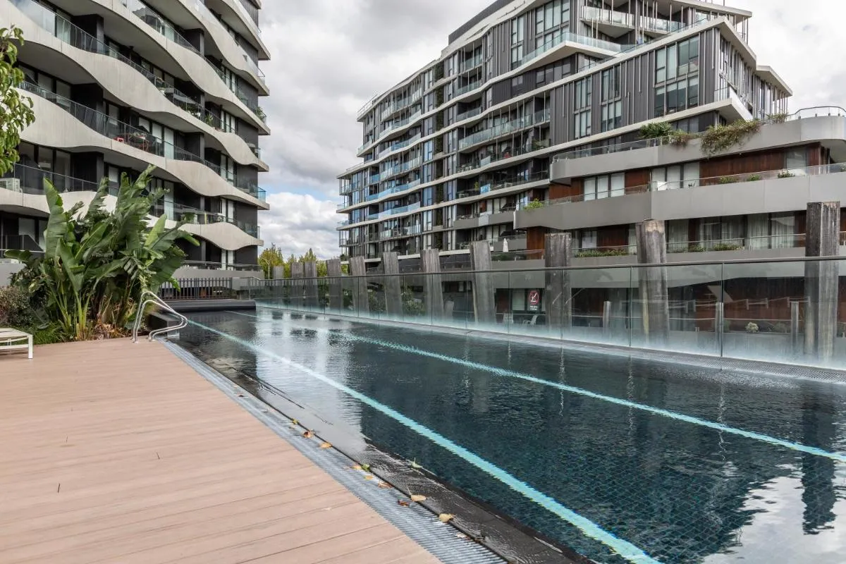 Image 3 of LUXURIOUS RIVERSIDE RESORT STYLE APARTMENT☆POOL☆SPA☆GYM☆ROOFTOP WITH CITY VIEWS