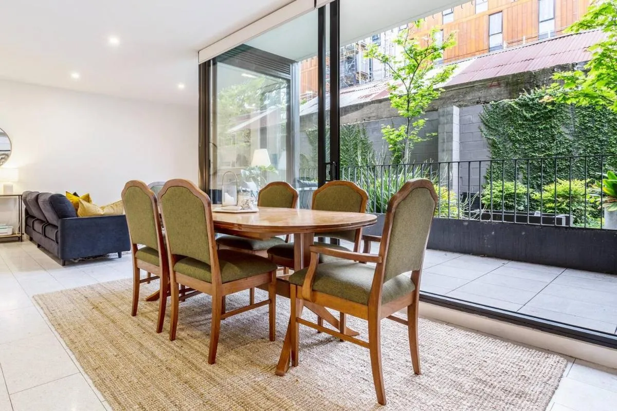 Image 3 of Laneway Leisure – Leafy Delight in the Heart of Fitzroy