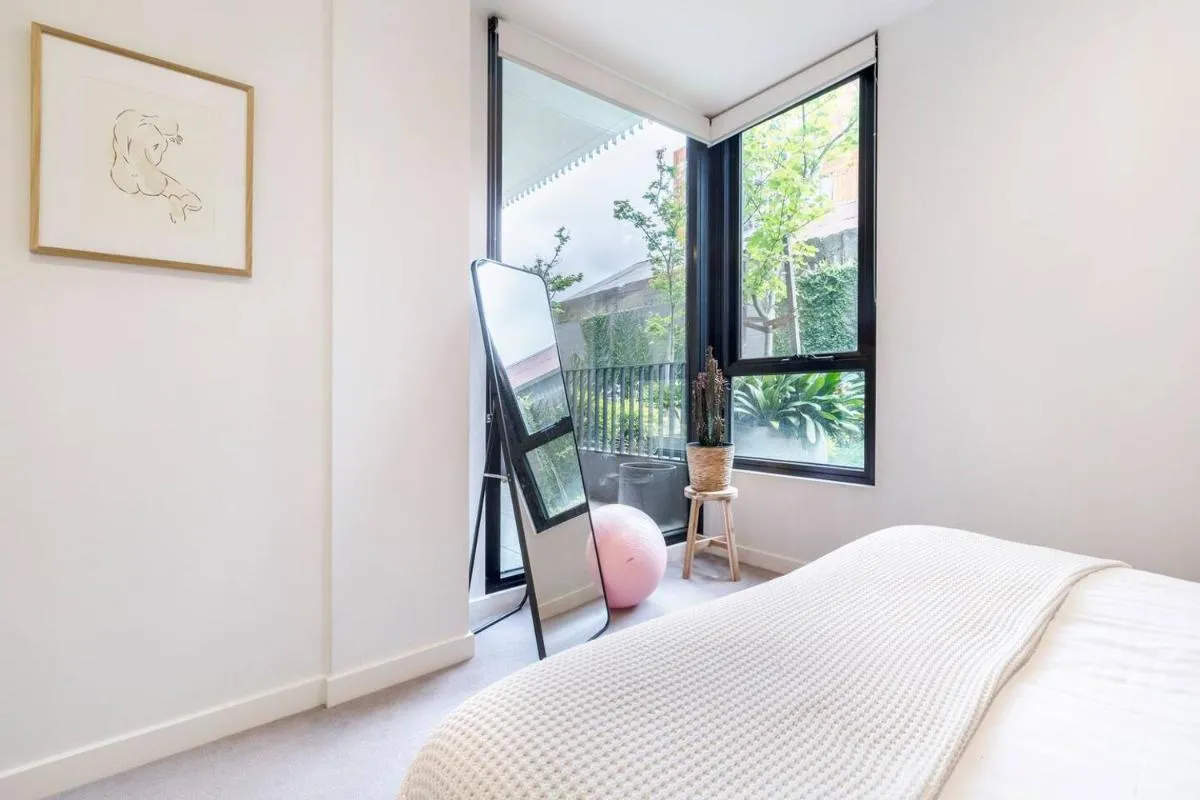 Image 6 of Laneway Leisure – Leafy Delight in the Heart of Fitzroy