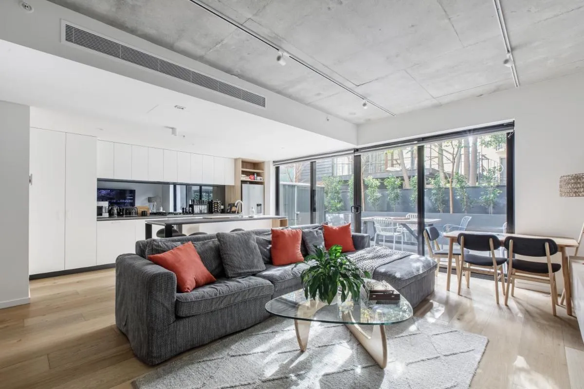 Image 2 of Large Central Prahran Retreat