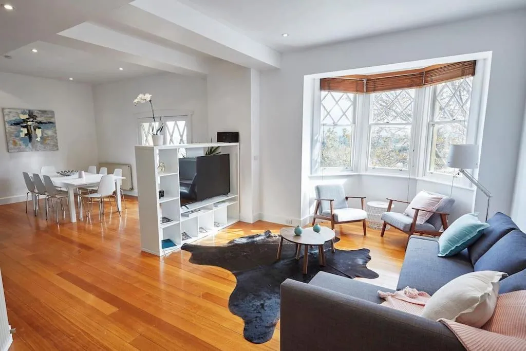 Image of Large Two Bedroom Apartment with City Park and Bay views