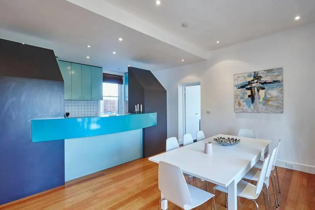 Image 2 of Large Two Bedroom Apartment with City Park and Bay views
