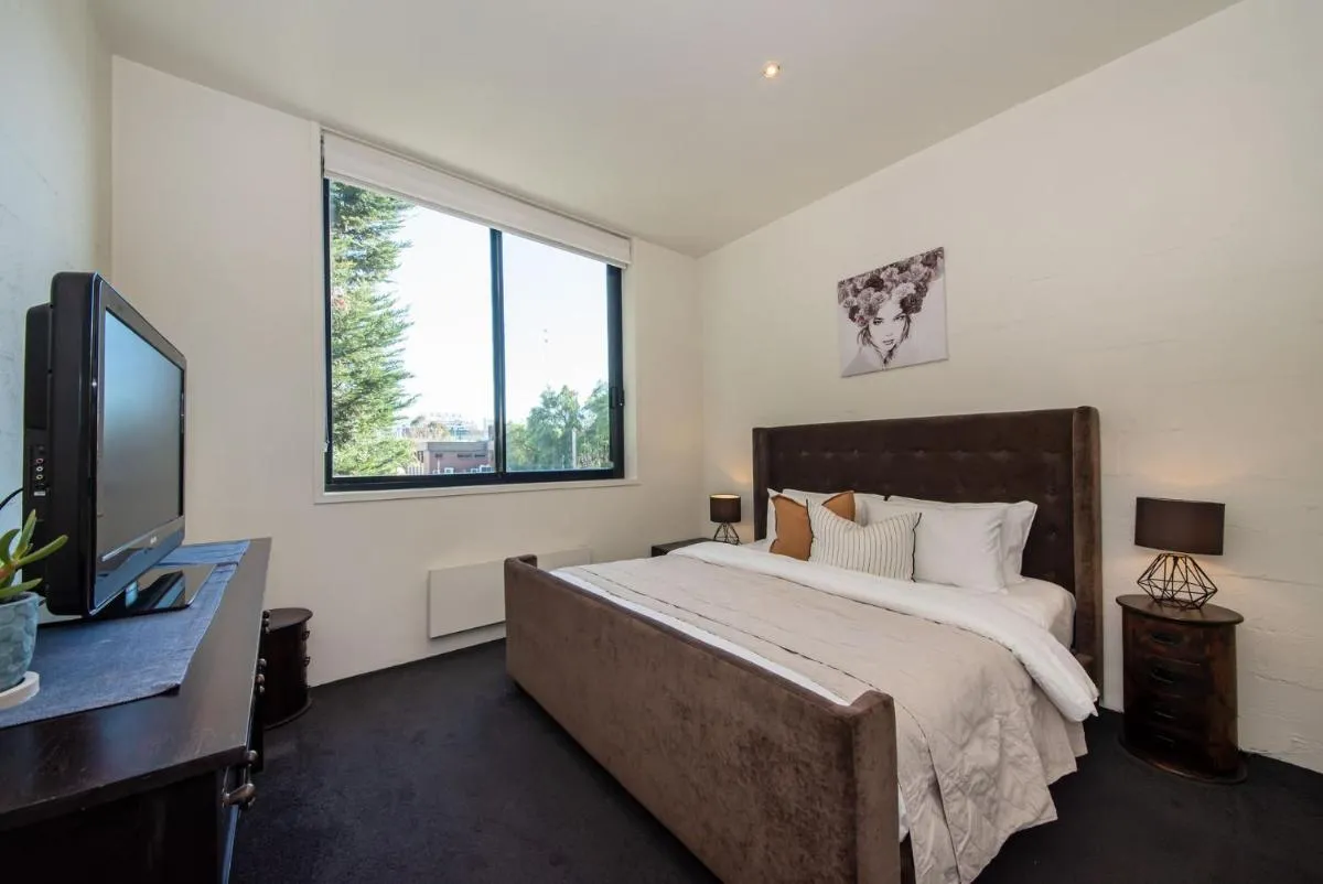 Image 1 of Loft Living Close to the MCG