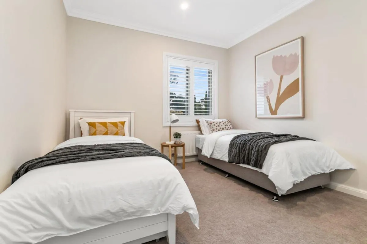 Image 6 of Luxe Parkside Hampton Home