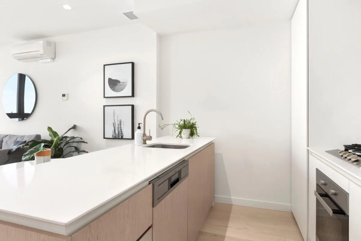 Image 3 of Luxuria Apartments – EQ Tower