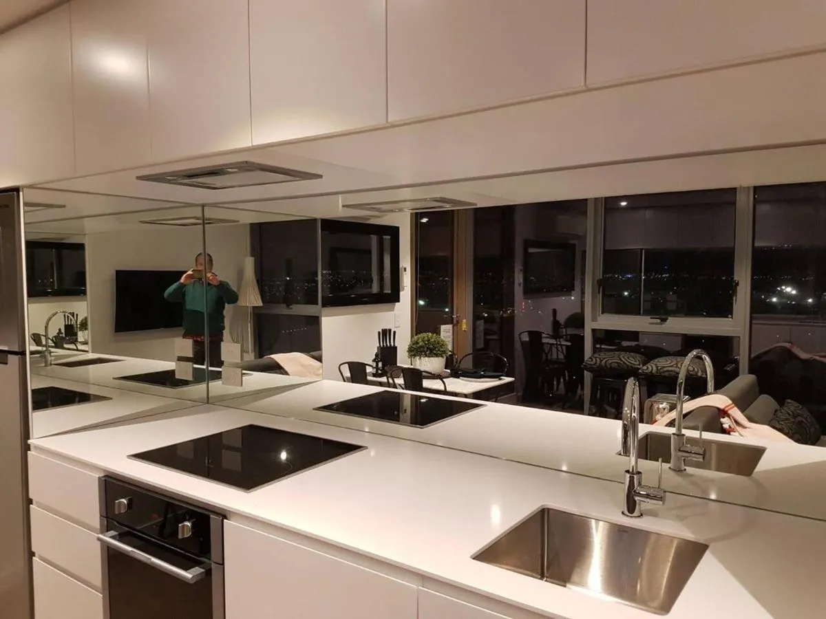 Image 2 of Luxurious Flemington with Stunning Racecourse View