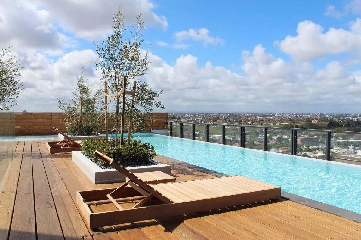 Image 3 of Luxurious Flemington with Stunning Racecourse View