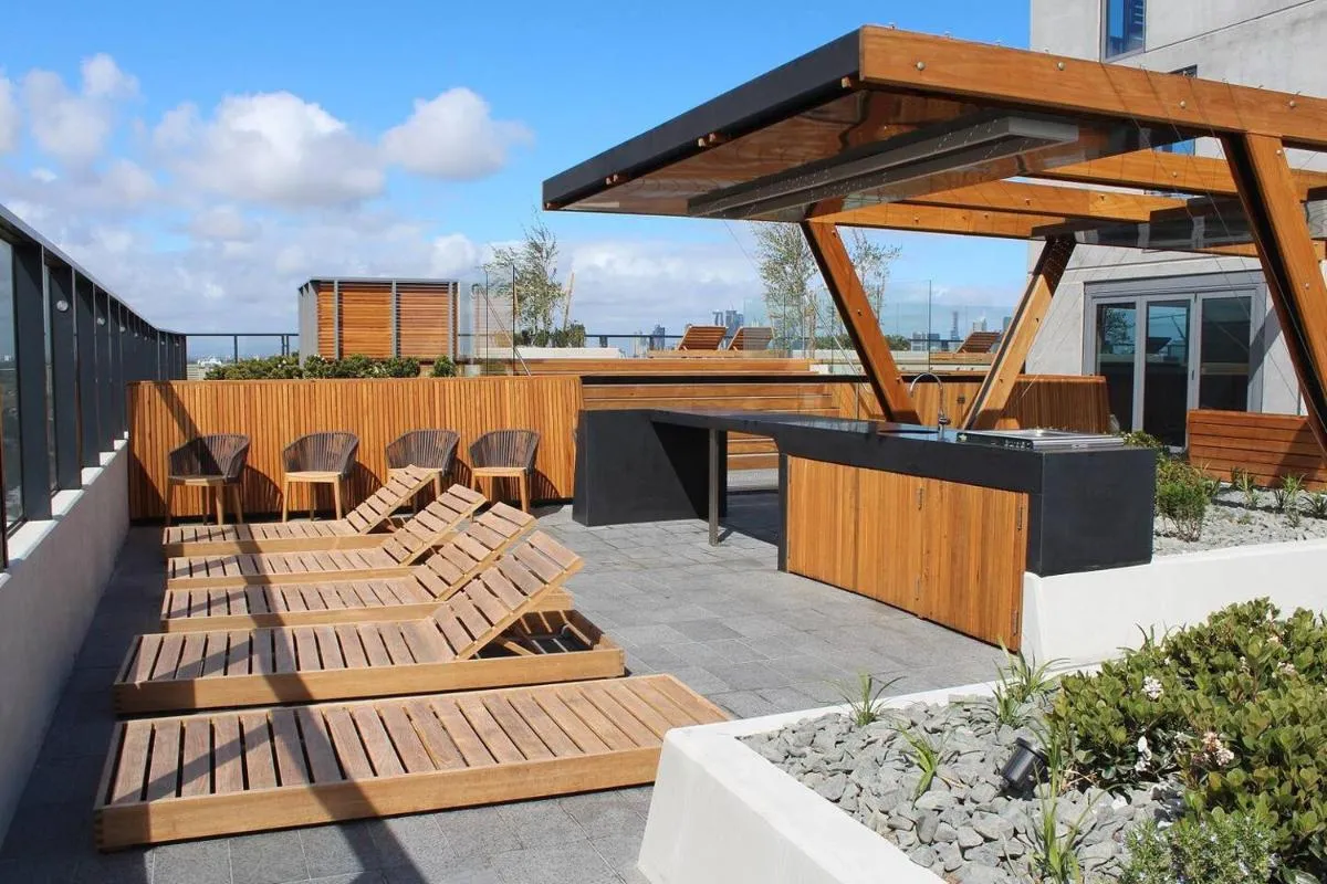 Image 6 of Luxurious Flemington with Stunning Racecourse View
