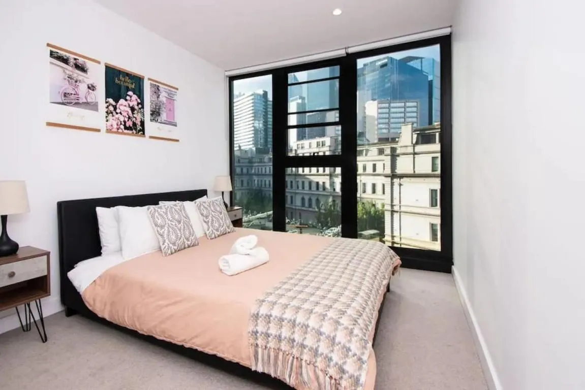 Image of Luxury 2BR wCity view near Yara River and Crown