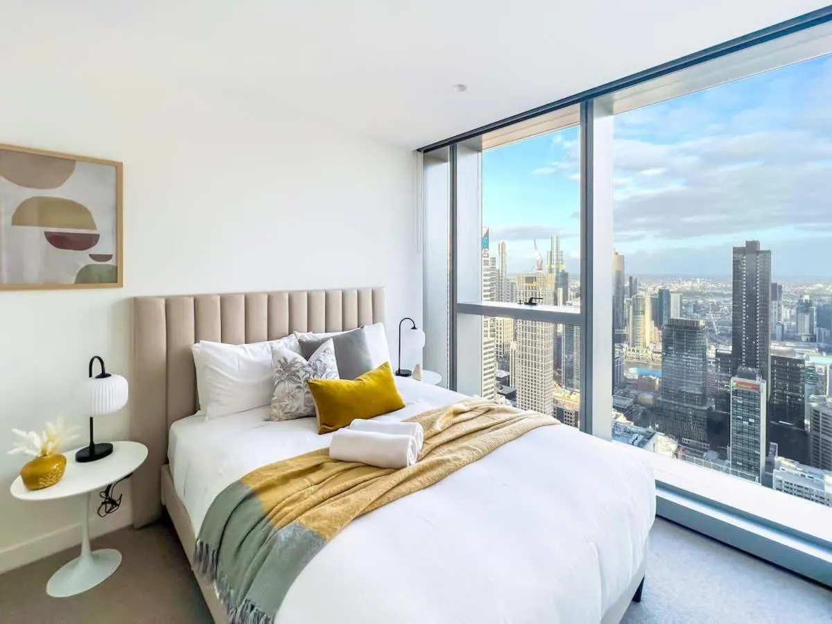 Image 1 of Luxury CBD Skyline View Apartment LV58