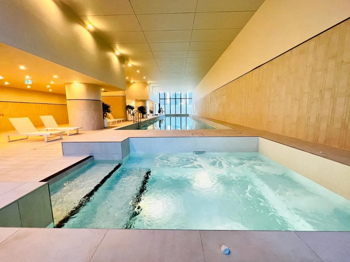 Image 3 of Luxury Indoor Pool, Jacuzzi, Sauna and Steam