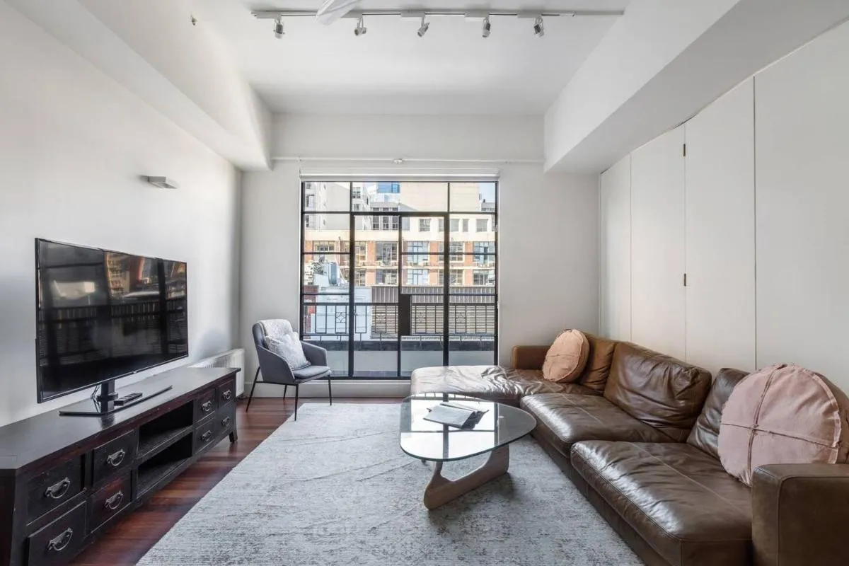 Image 4 of Majorca Classic – Boutique Flinders Lane Balcony Pad
