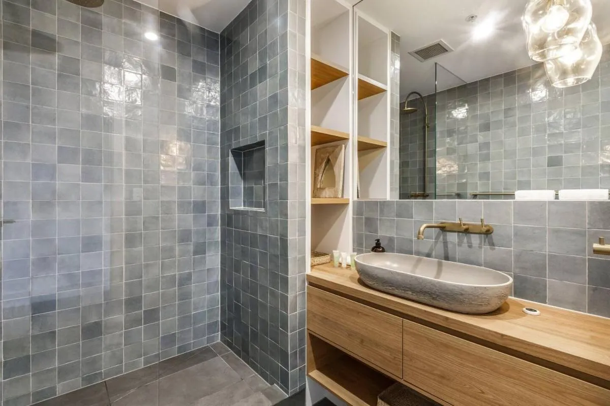Image 2 of Majorca Classic – Boutique Flinders Lane Balcony Pad