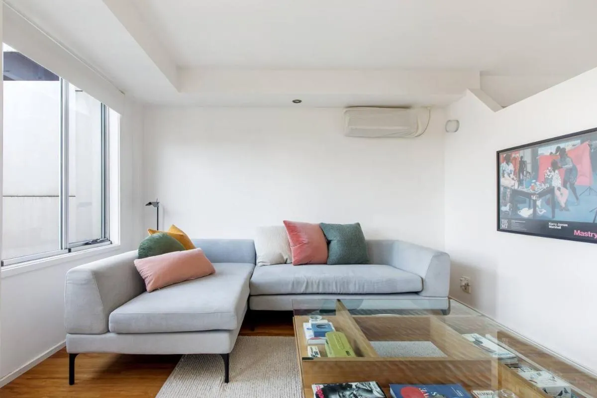 Image 4 of ‘Melbourne Chic on Russell’ Cosy City Living