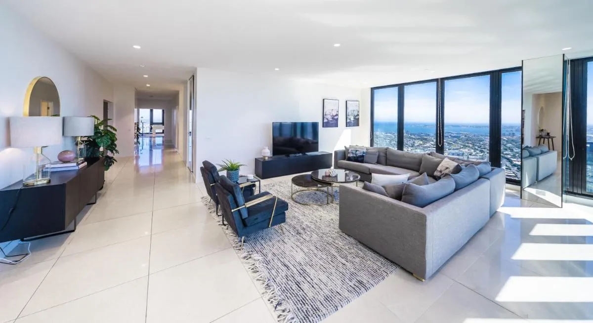 Image 3 of Melbourne City Apartments Panoramic Skyview Penthouse
