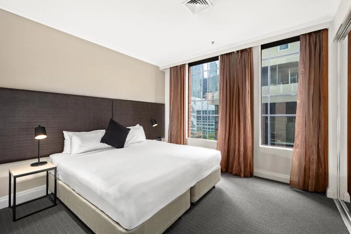 Image 4 of Melbourne City Suites