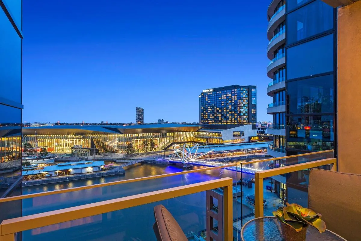Image 2 of Melbourne Holiday Apartments Flinders Wharf