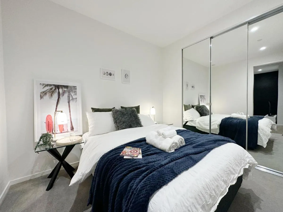 Image 1 of Melbourne Luxury Apartment Steps away from Crown