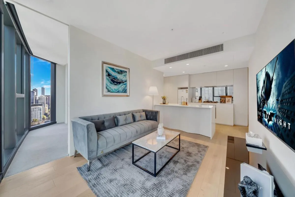 Image 3 of Melbourne Square Apartments