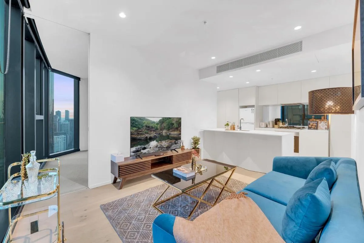 Image 4 of Melbourne Square Apartments