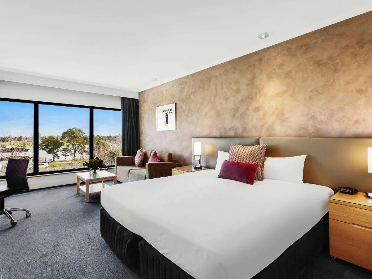 Image 1 of Mercure Melbourne Albert Park