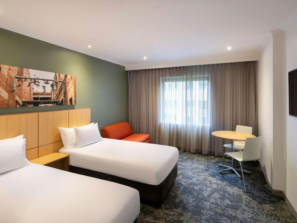 Image 1 of Mercure Melbourne Southbank