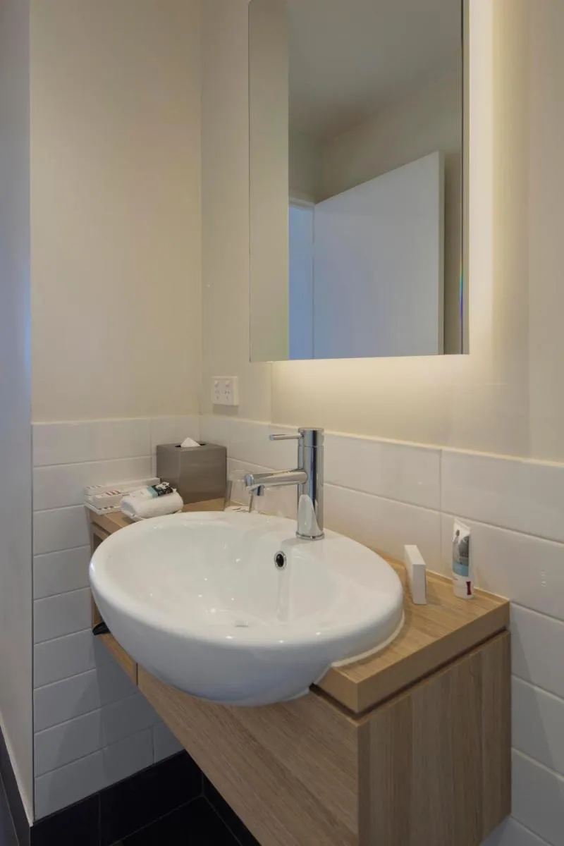 Image 3 of Mercure Melbourne Therry Street