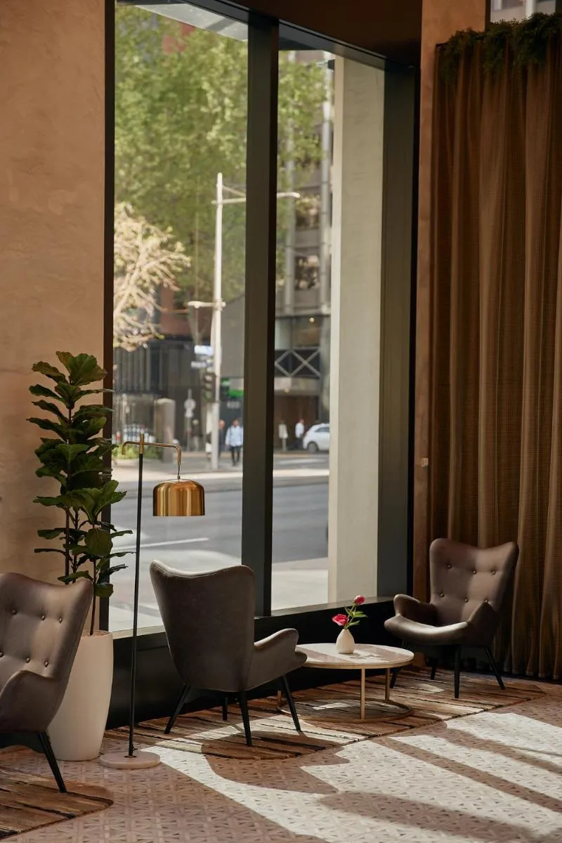 Image 4 of Meriton Suites King Street Melbourne
