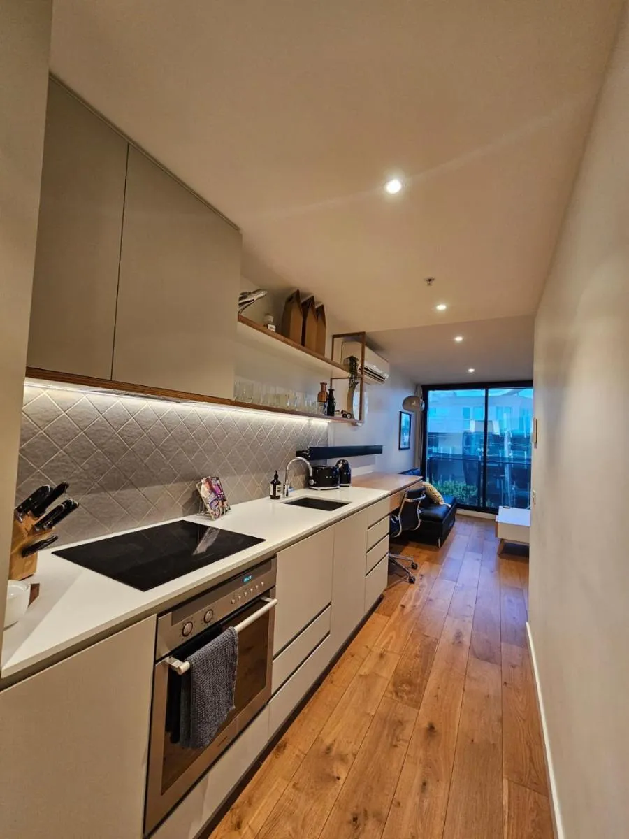 Image 4 of Metro Retreat on Burnley