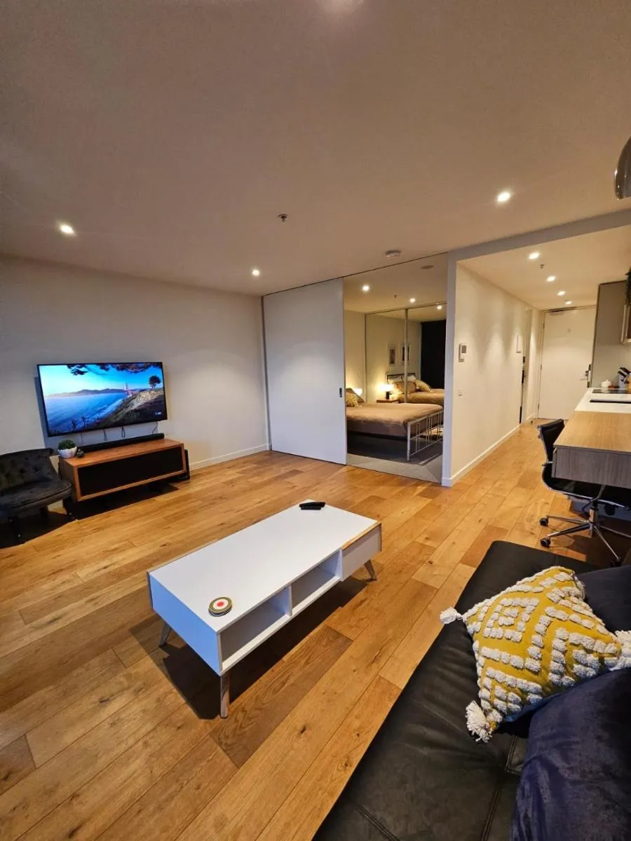 Image 3 of Metro Retreat on Burnley