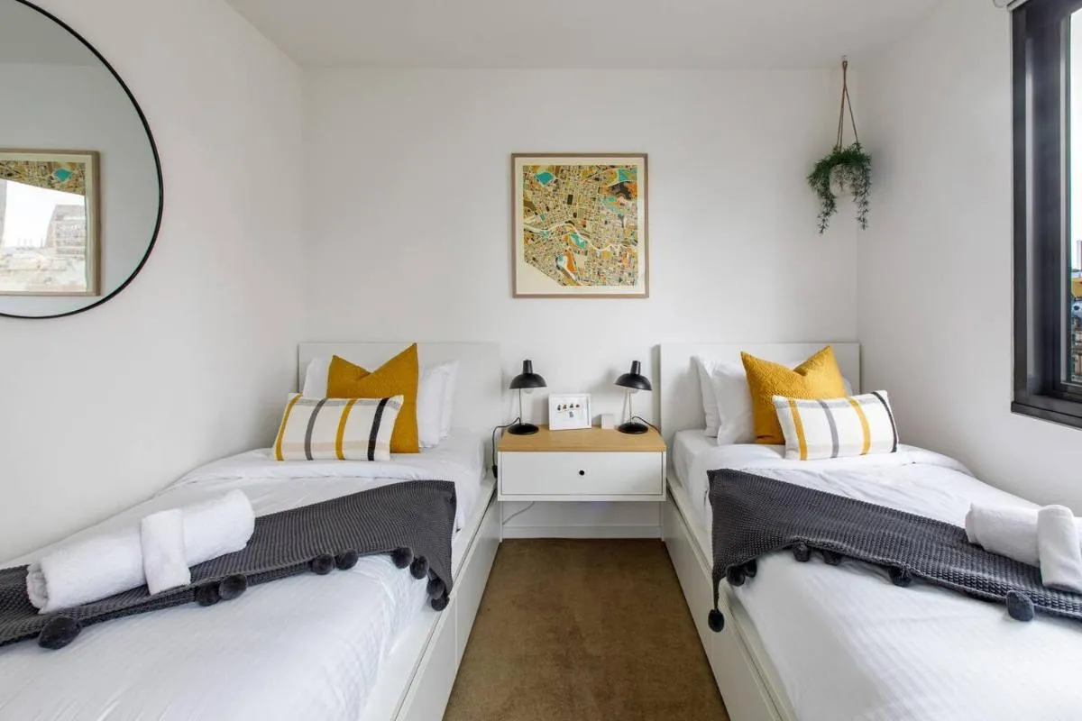 Image 1 of Metropolis Icon – Bourke Street Heritage Hideaway