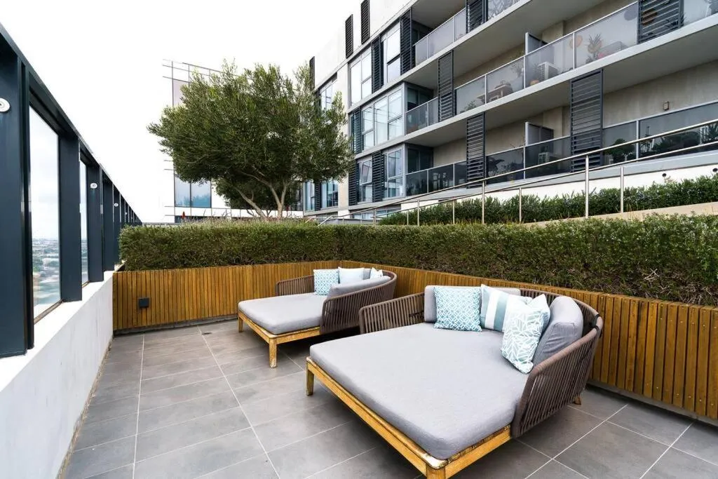 Image 6 of Modern 1 Bed Opposite Racecourse